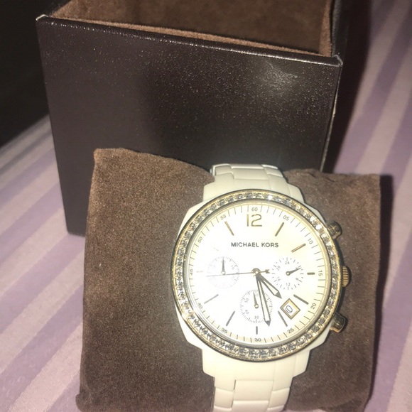 Micheal Kors watch - Picture 4 of 12